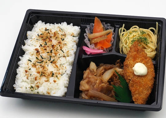 豚生姜焼き&白身フライ弁当